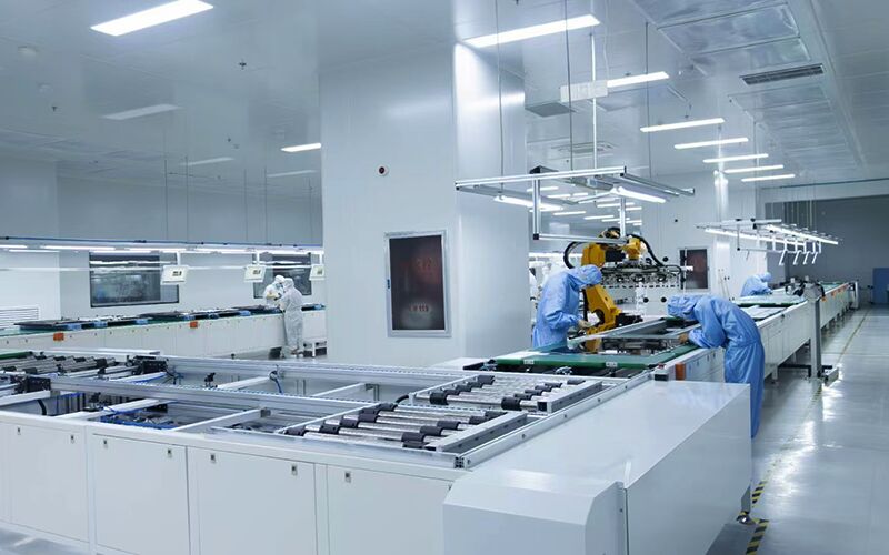 Xinqi Optoelectronic Technology (Hefei) Co., Ltd. manufacturer production line